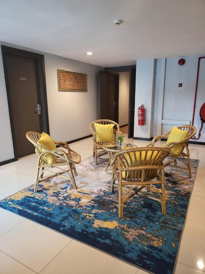 Lovita Hotel Куантан Экстерьер фото