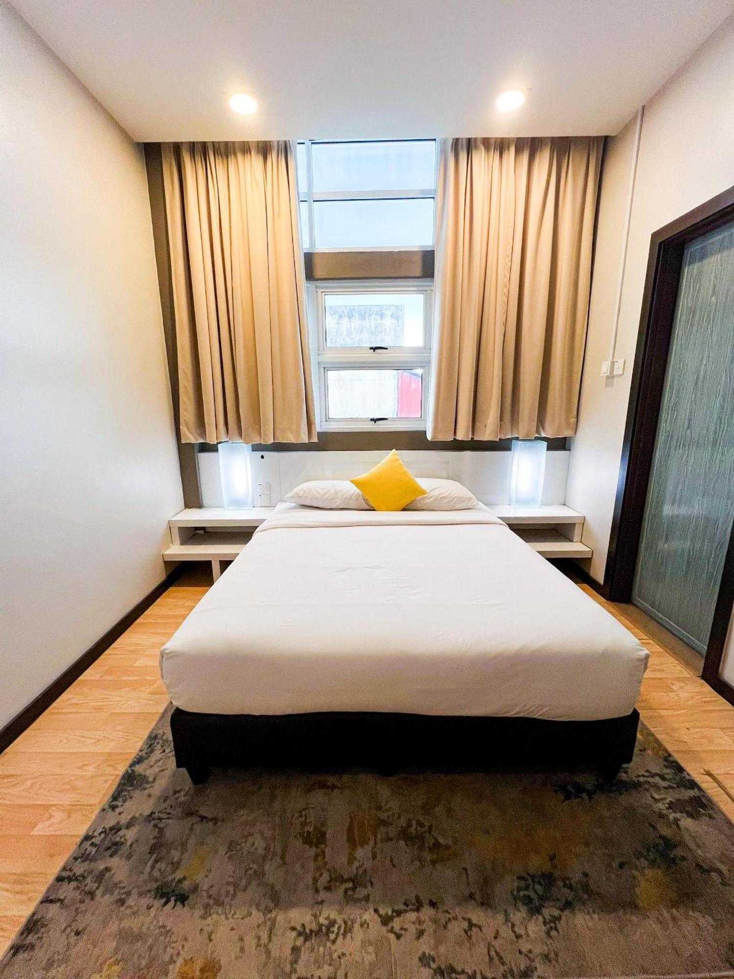 Lovita Hotel Куантан Экстерьер фото